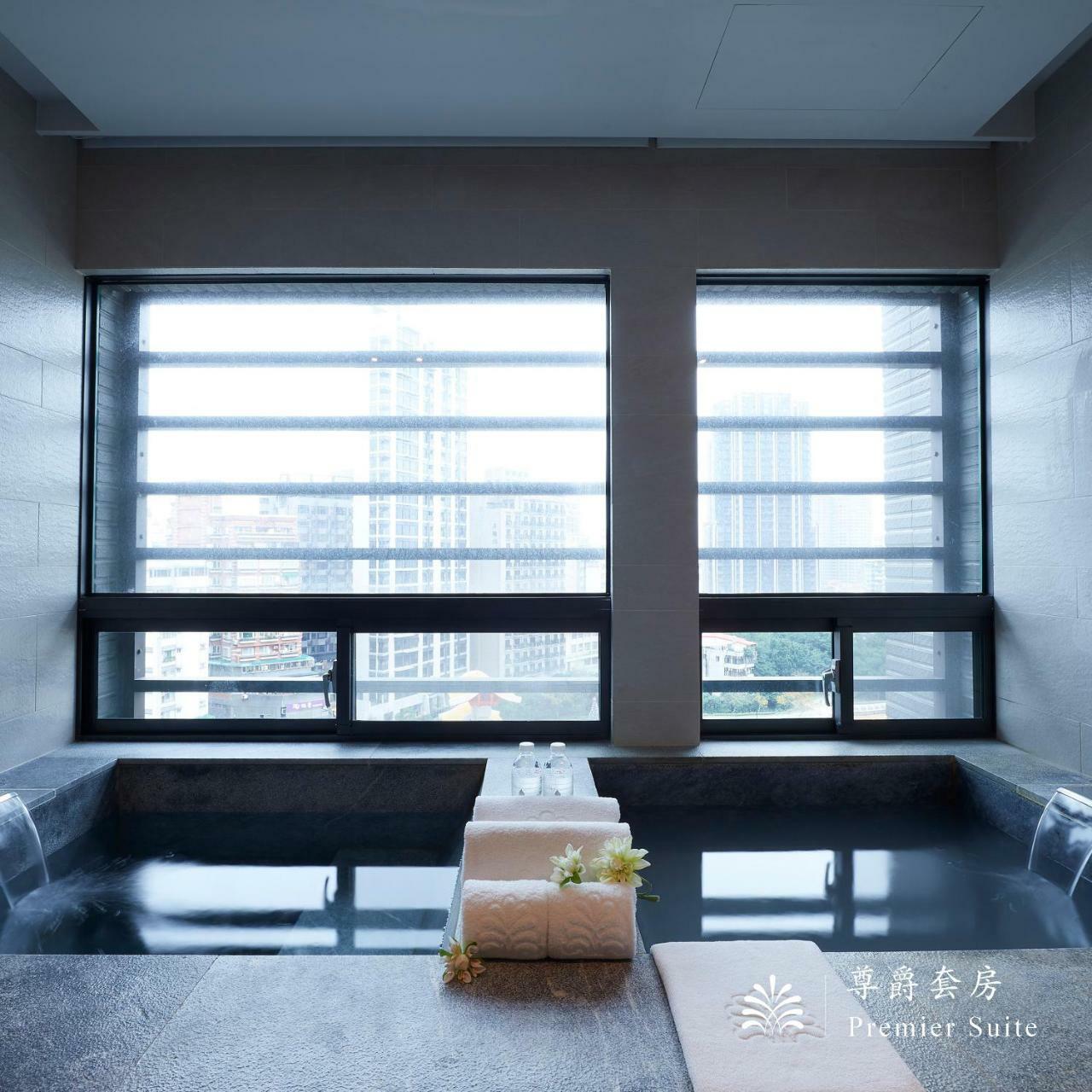 Hotel Royal Beitou Taipei Bagian luar foto