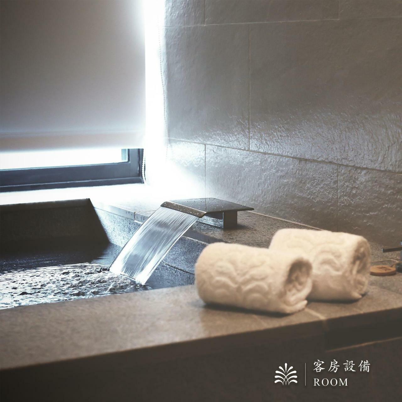 Hotel Royal Beitou Taipei Bagian luar foto